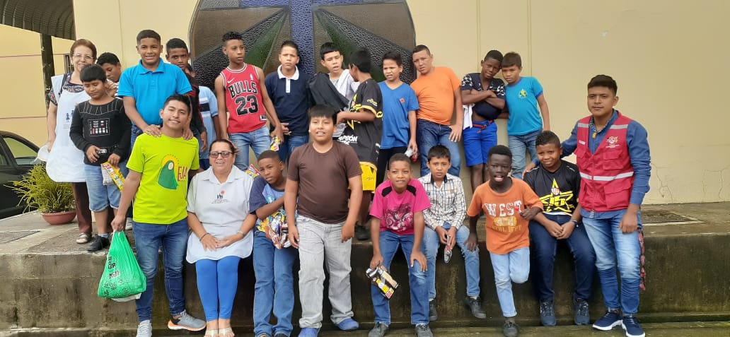 2afa2548-0e61-406e-80e1-9d6f635b443b